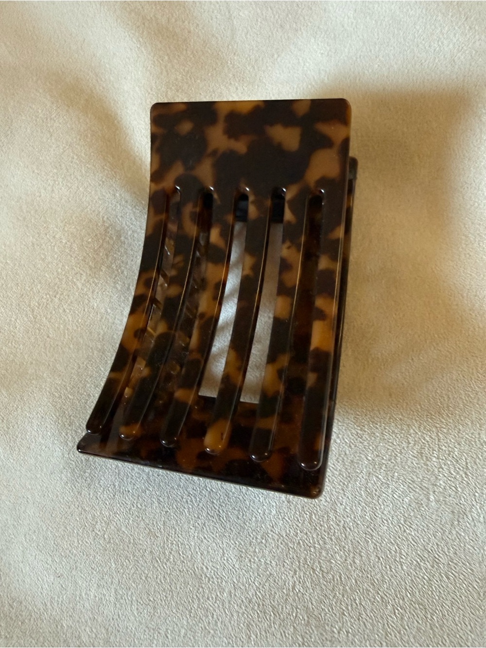 Geometric Tortoise Shell Claw Clip - Picture 3 of 5